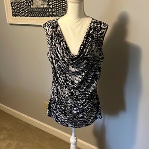 Cabi top. Black and white